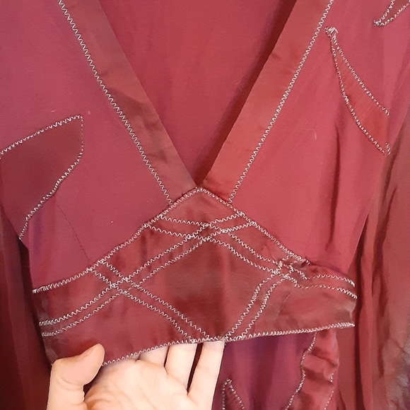 Silk Flutter BeBe Top - Picture 3 of 4